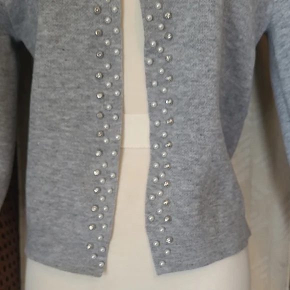Chic Gray Pearl-Embellished Cardigan - Picture 5 of 12